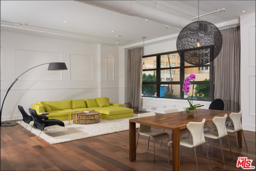 MLS #25565407 image #2