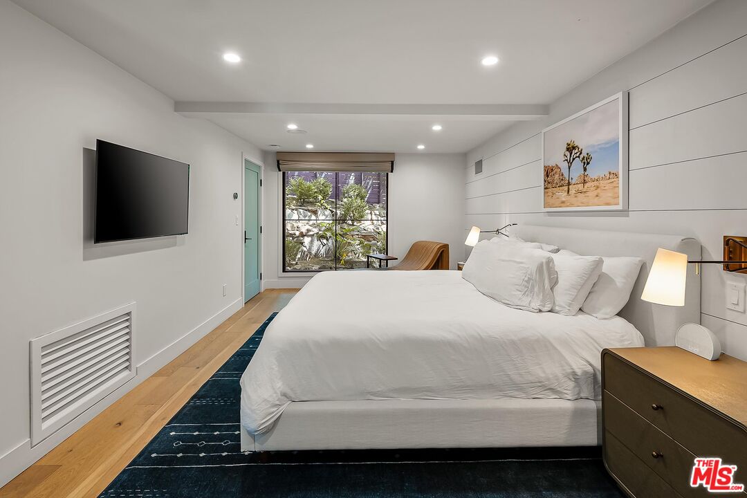 MLS #25565461 image #19