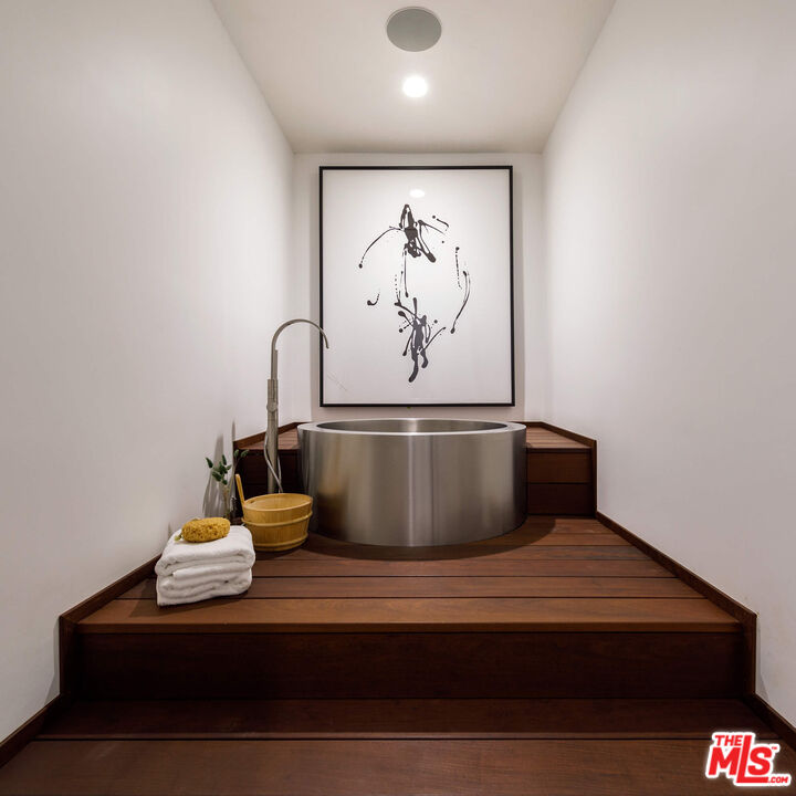 MLS #25565741 image #19