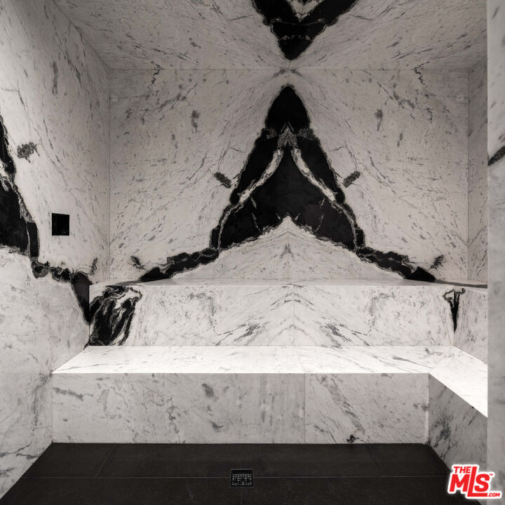 MLS #25565741 image #20