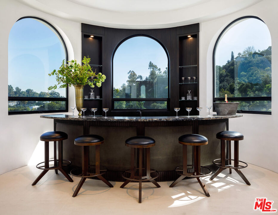 MLS #25565741 image #2