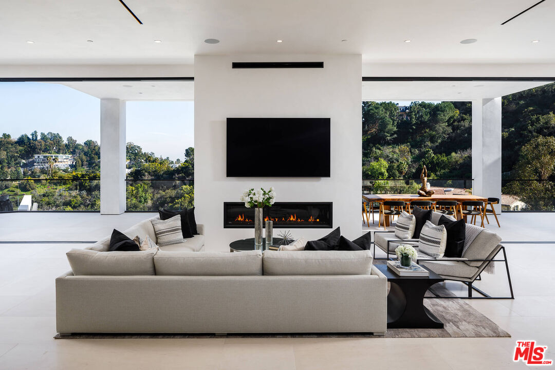 MLS #25565741 image #4