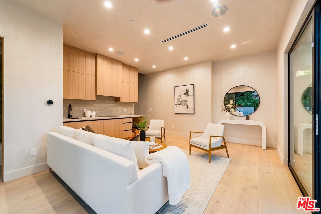 MLS #25565797 image #22