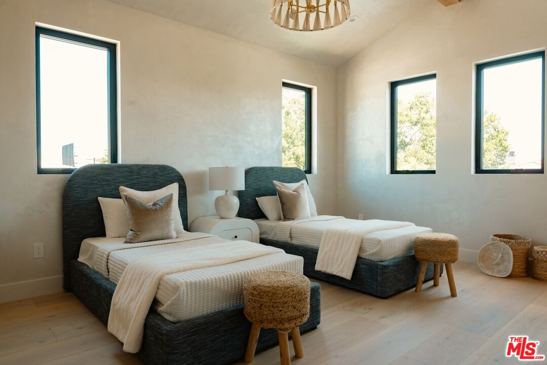 MLS #25565797 image #8