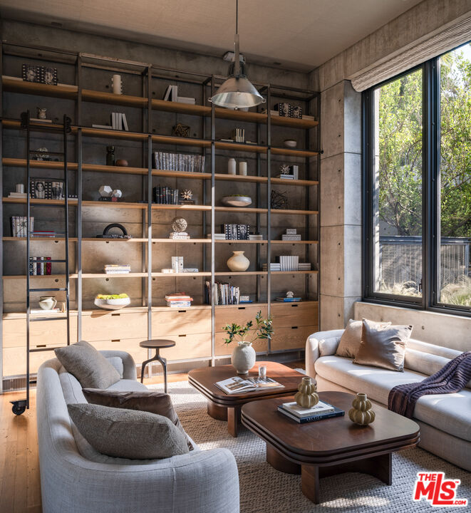 MLS #25566107 image #9