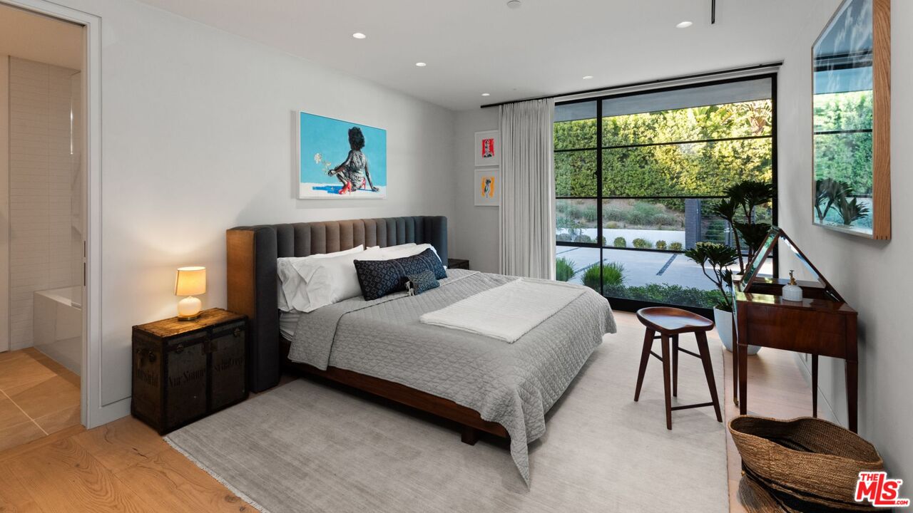 MLS #25566133 image #24