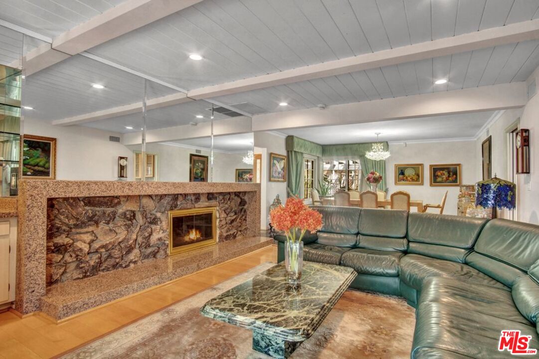 MLS #25566437 image #11