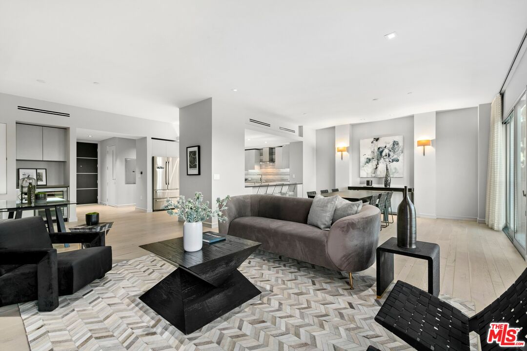 MLS #25566627 image #2