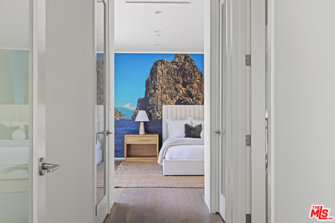 MLS #25566741 image #20