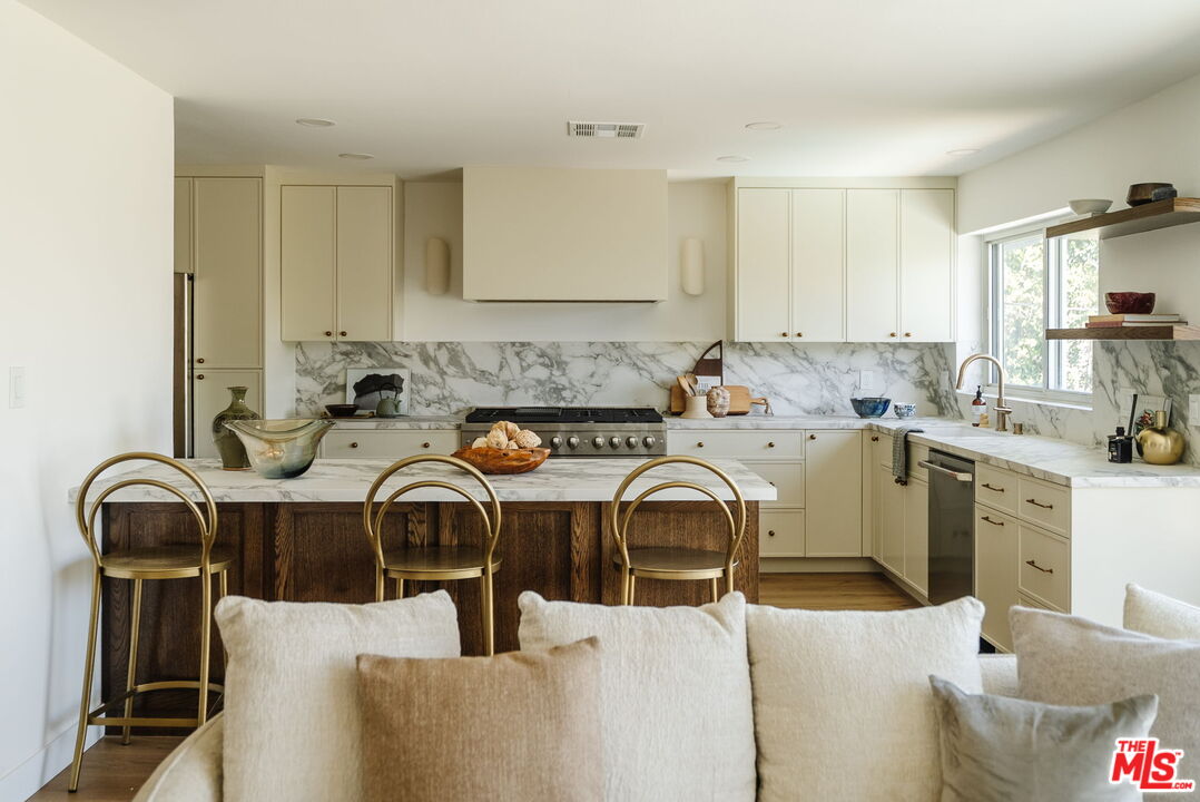 MLS #25566797 image #0