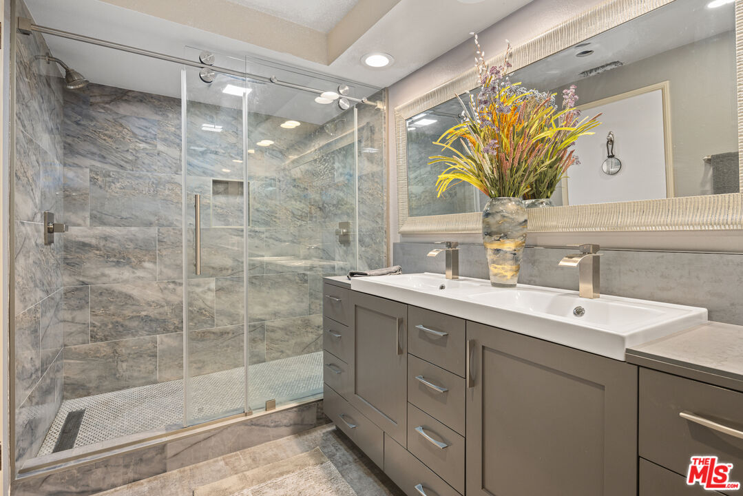 MLS #25566799 image #15