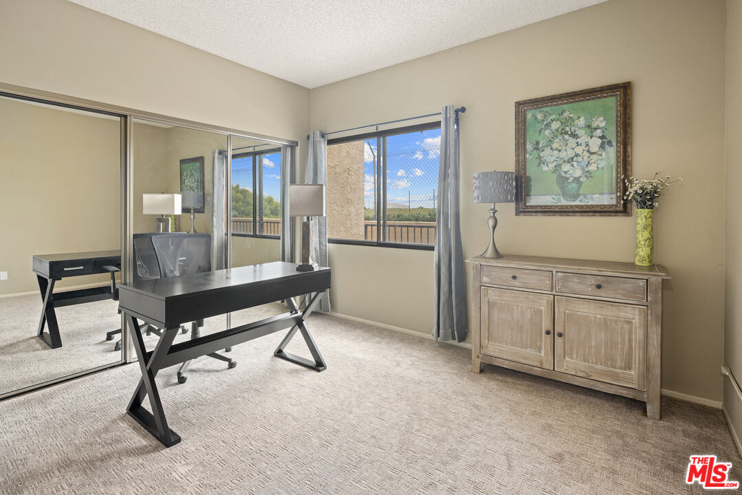 MLS #25566799 image #17