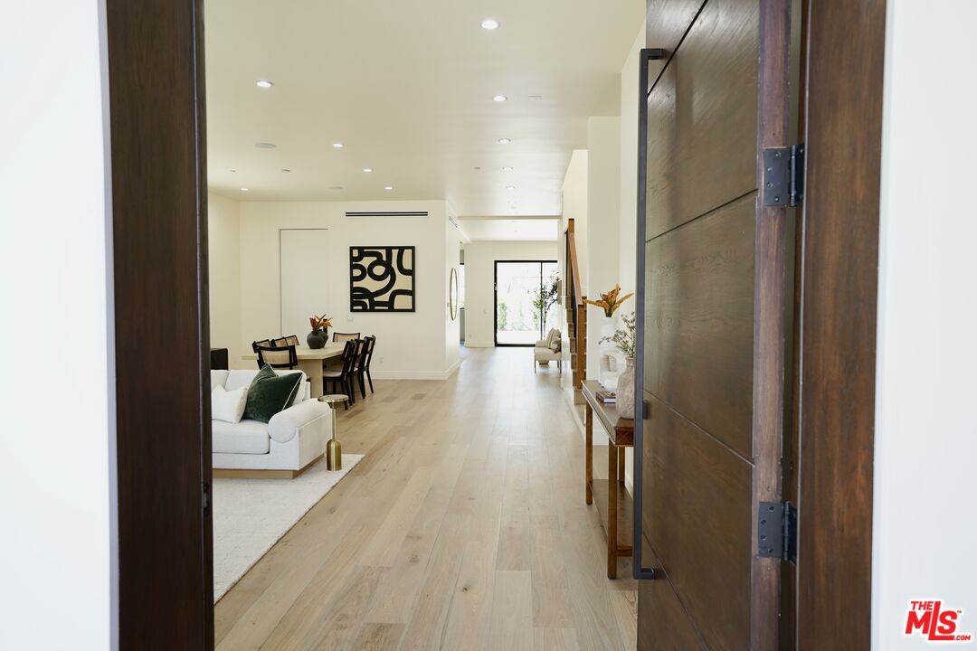 MLS #25566845 image #2