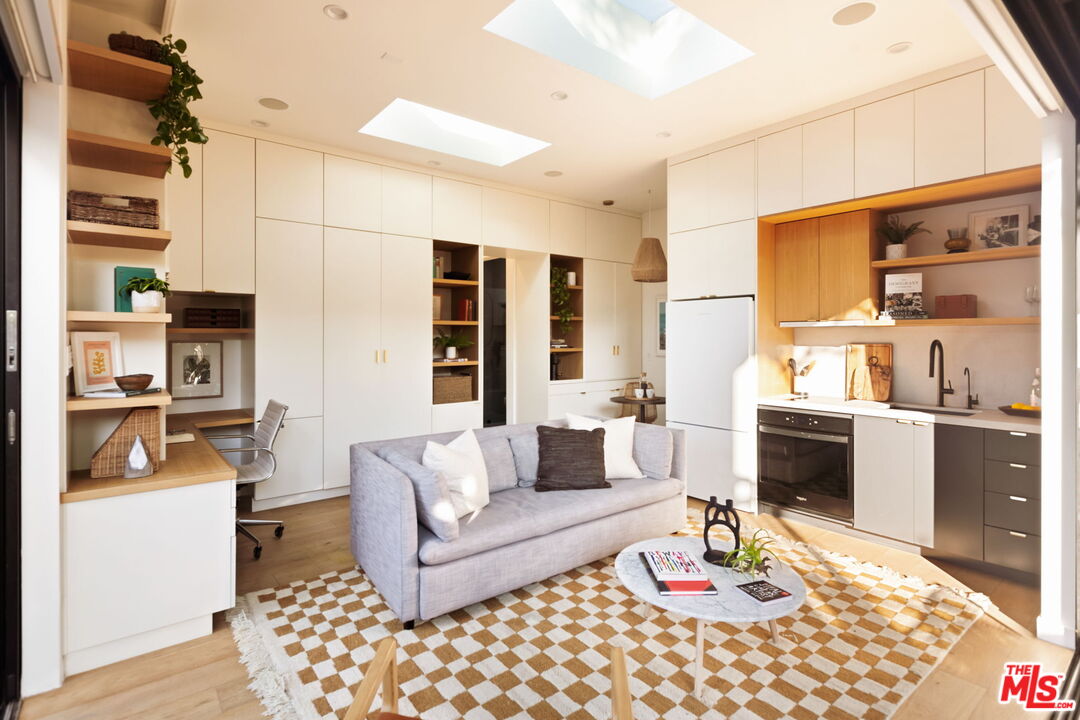 MLS #25566853 image #21