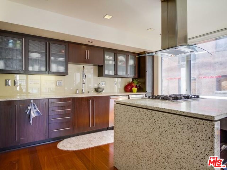 MLS #25566877 image #24