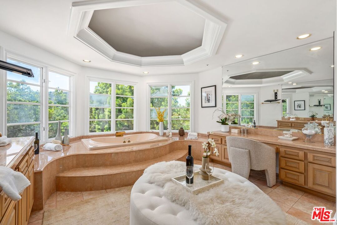 MLS #25566977 image #23