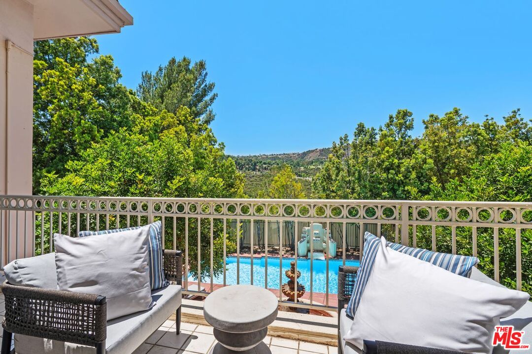 MLS #25566977 image #24