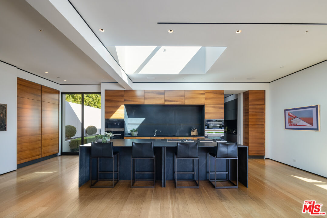 MLS #25567093 image #10