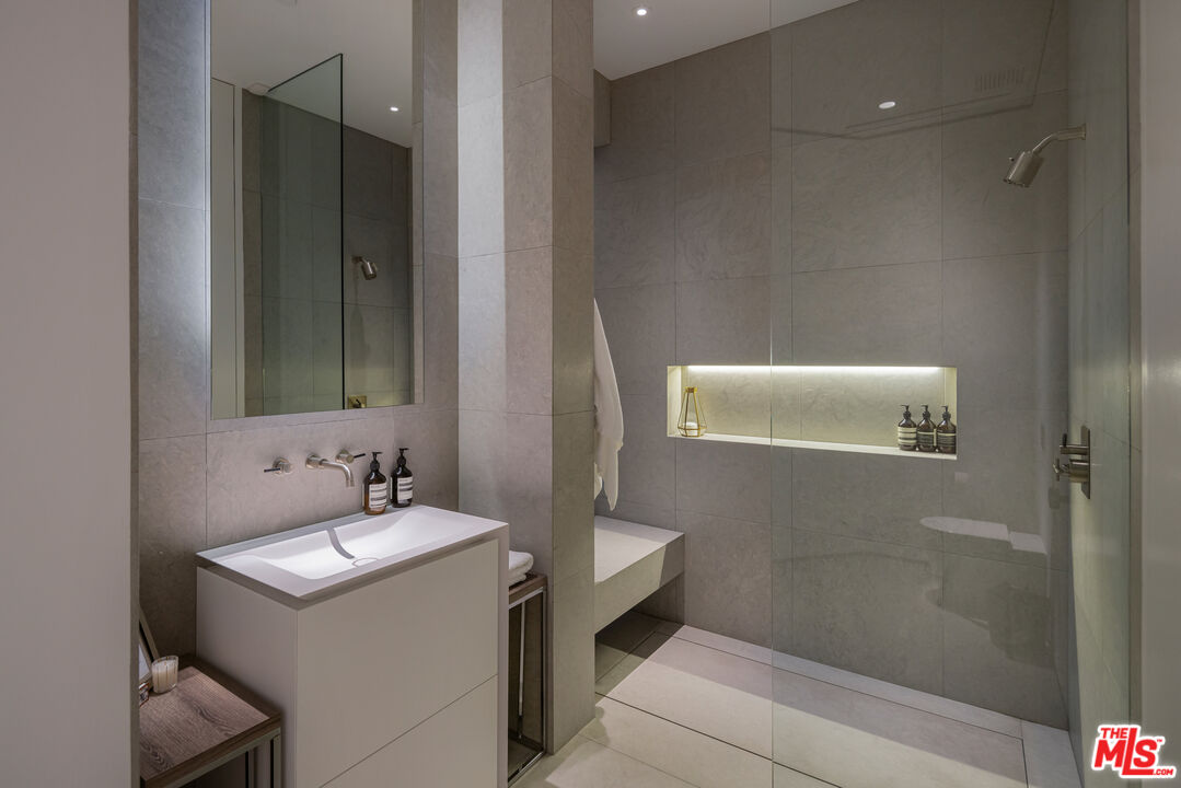 MLS #25567093 image #19