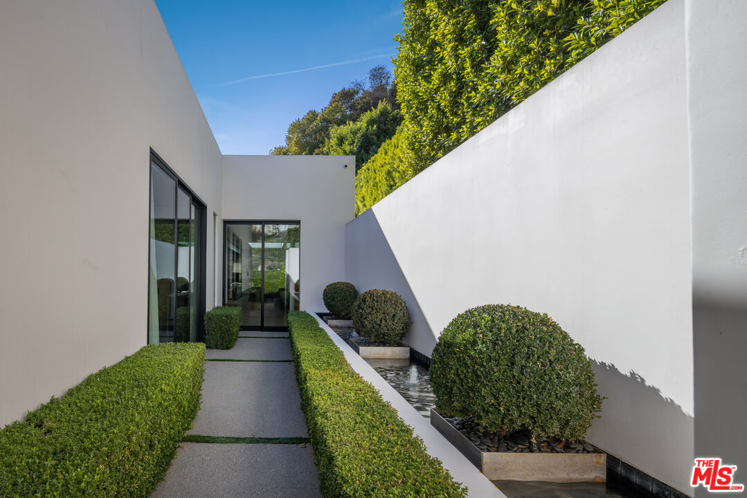 MLS #25567093 image #21