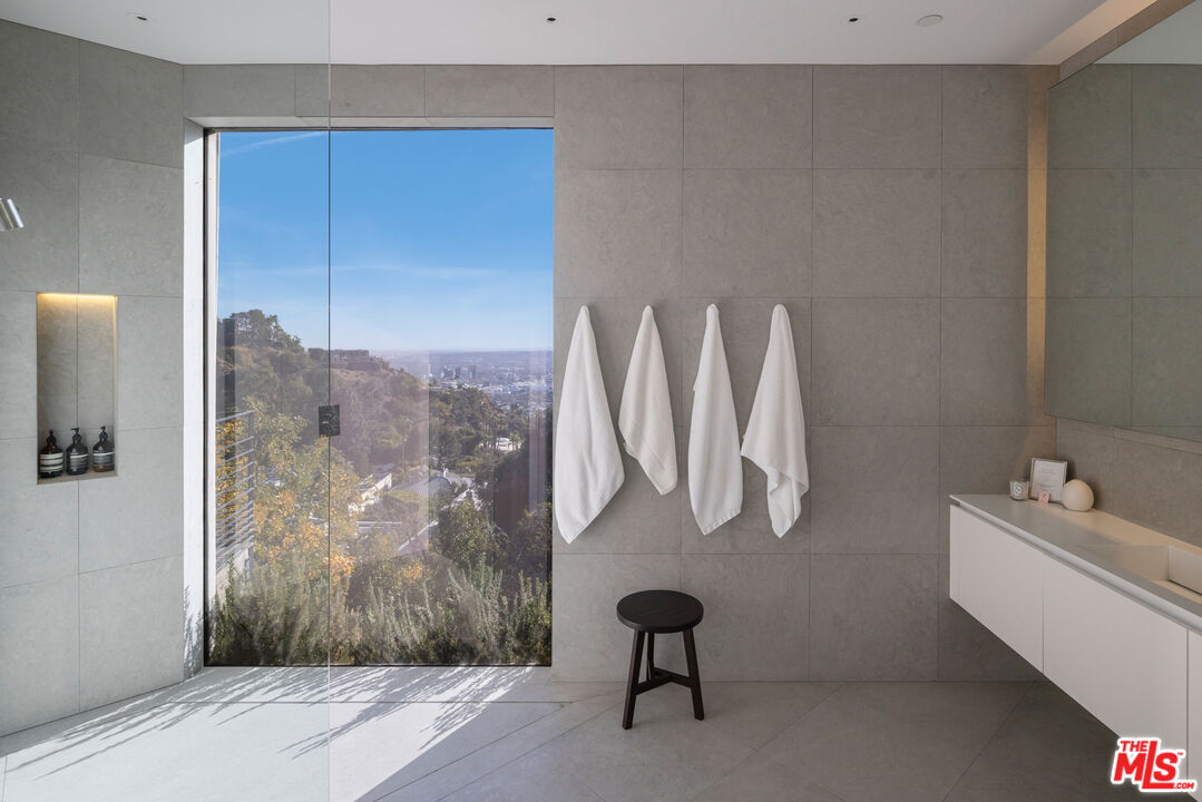 MLS #25567093 image #30