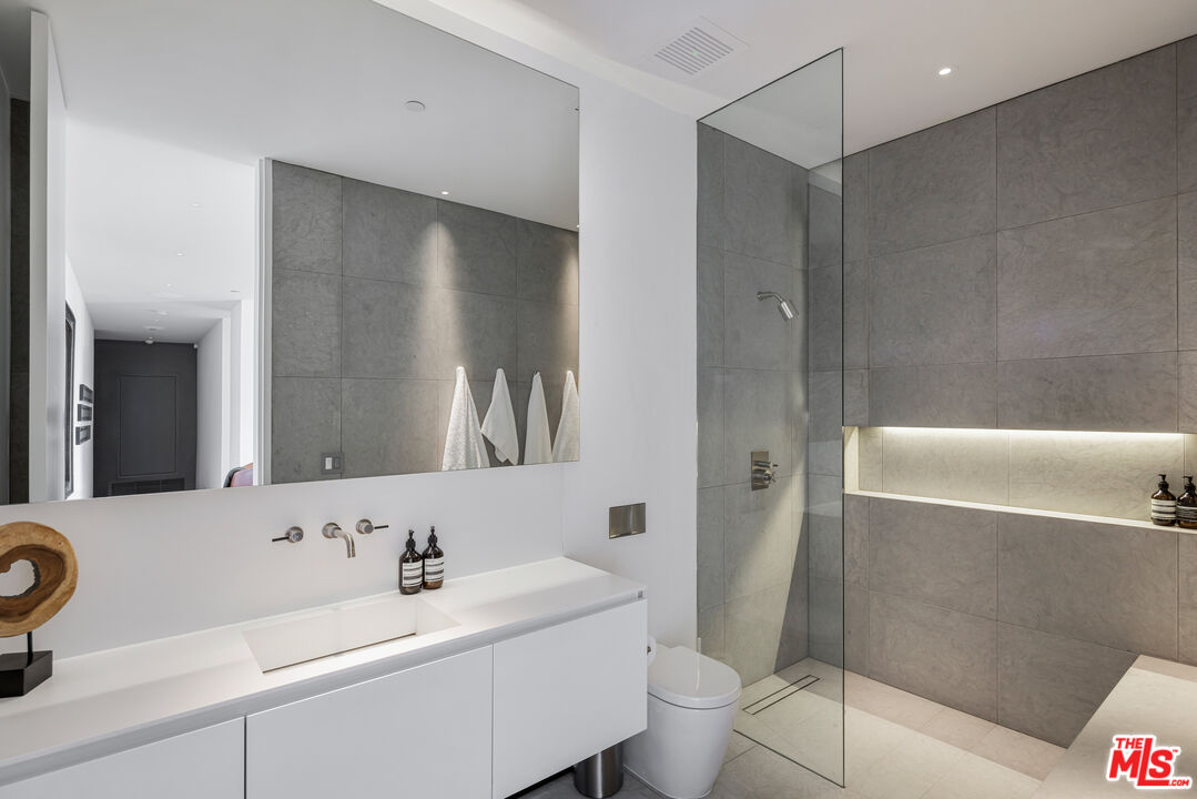 MLS #25567093 image #32