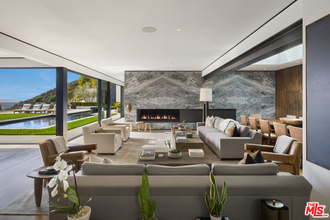 MLS #25567093 image #8