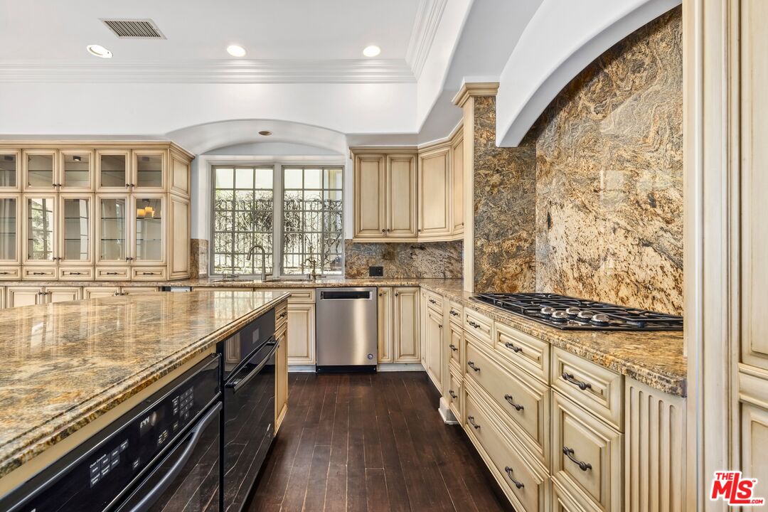 MLS #25567535 image #18