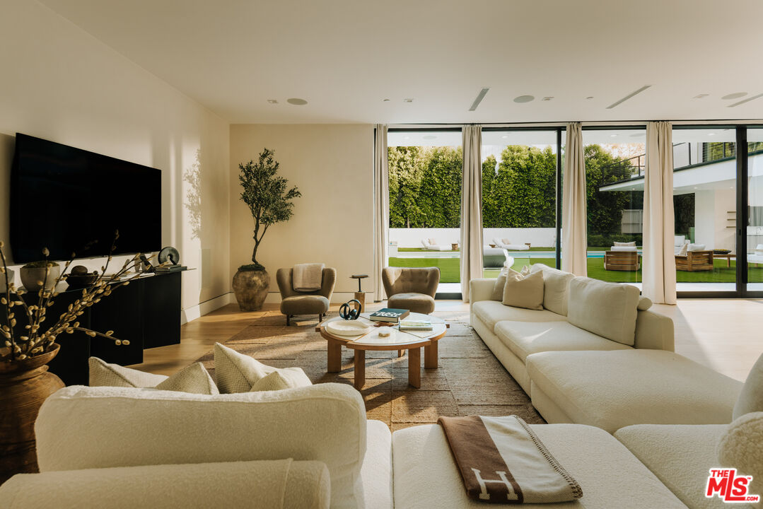 MLS #25567895 image #6