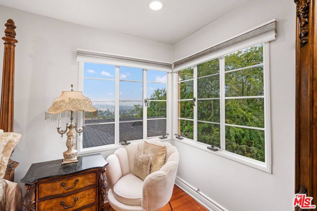 MLS #25567947 image #18