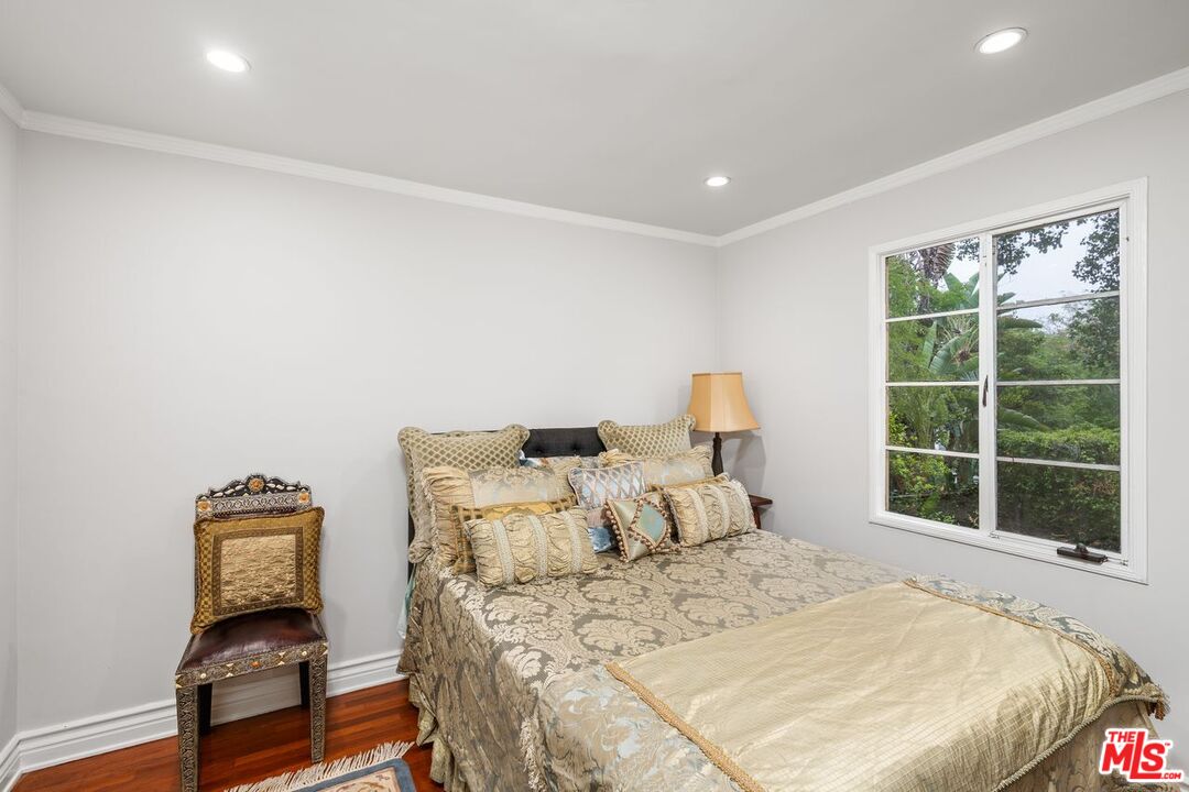 MLS #25567947 image #21