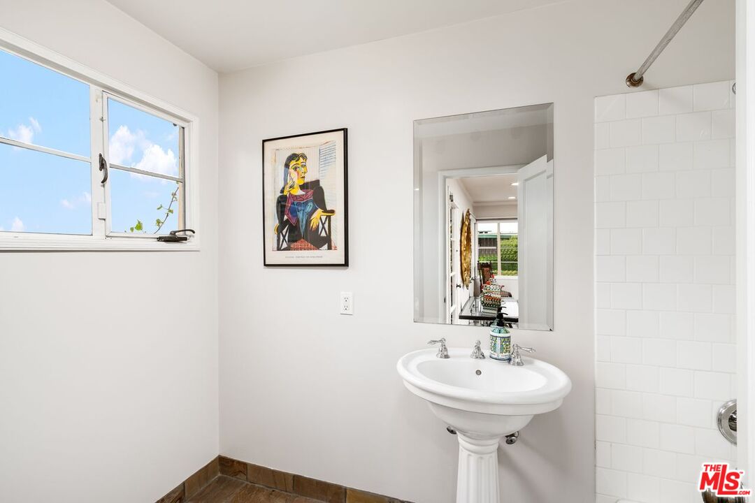 MLS #25567947 image #28