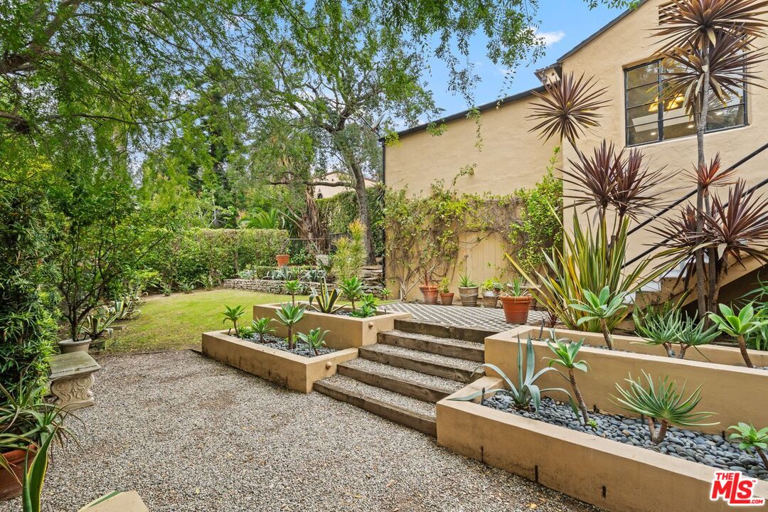 MLS #25567947 image #35