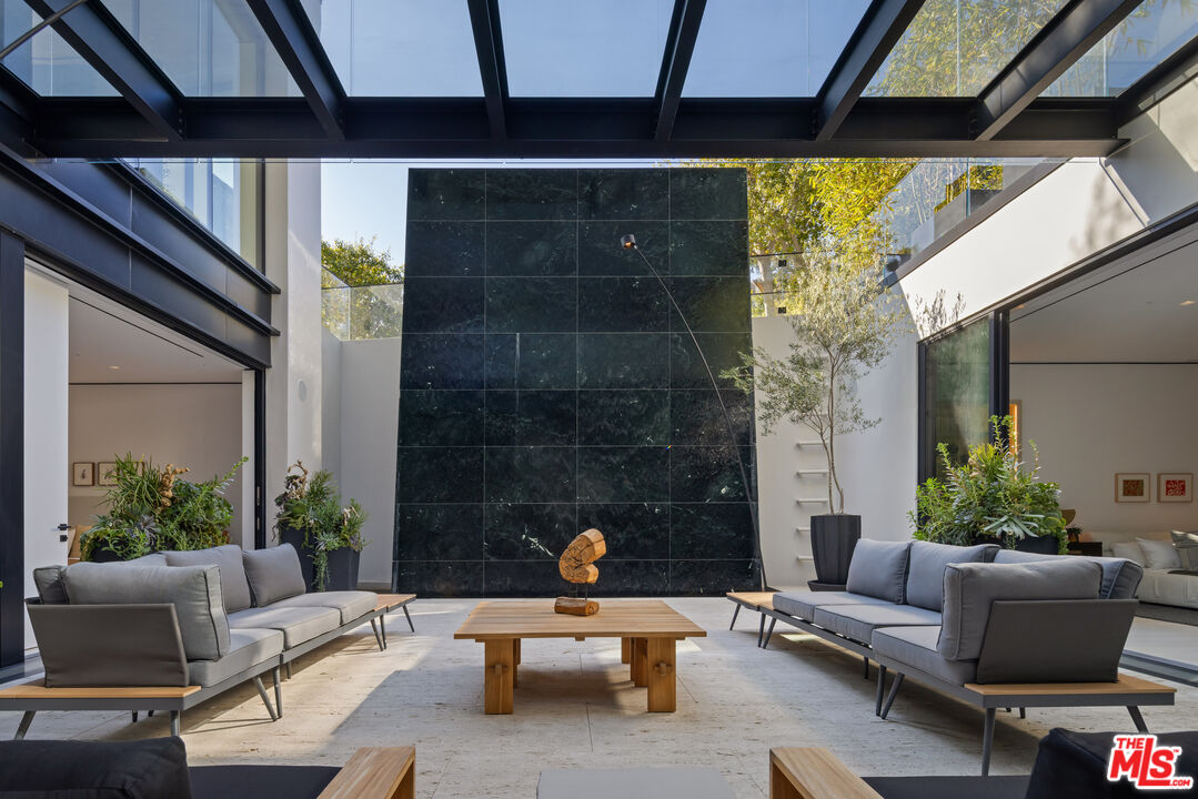 MLS #25568593 image #15