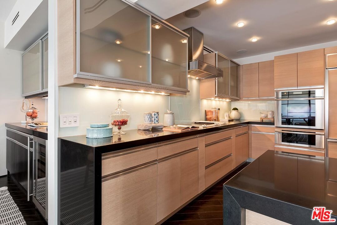 MLS #25568695 image #11