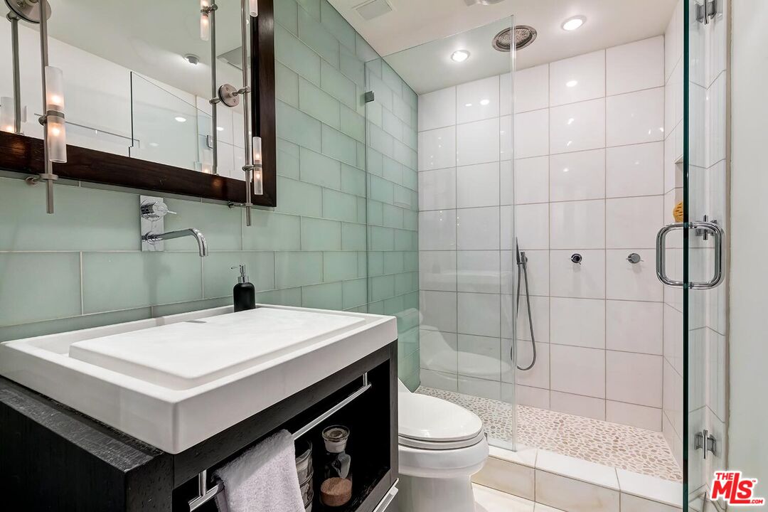 MLS #25568695 image #27