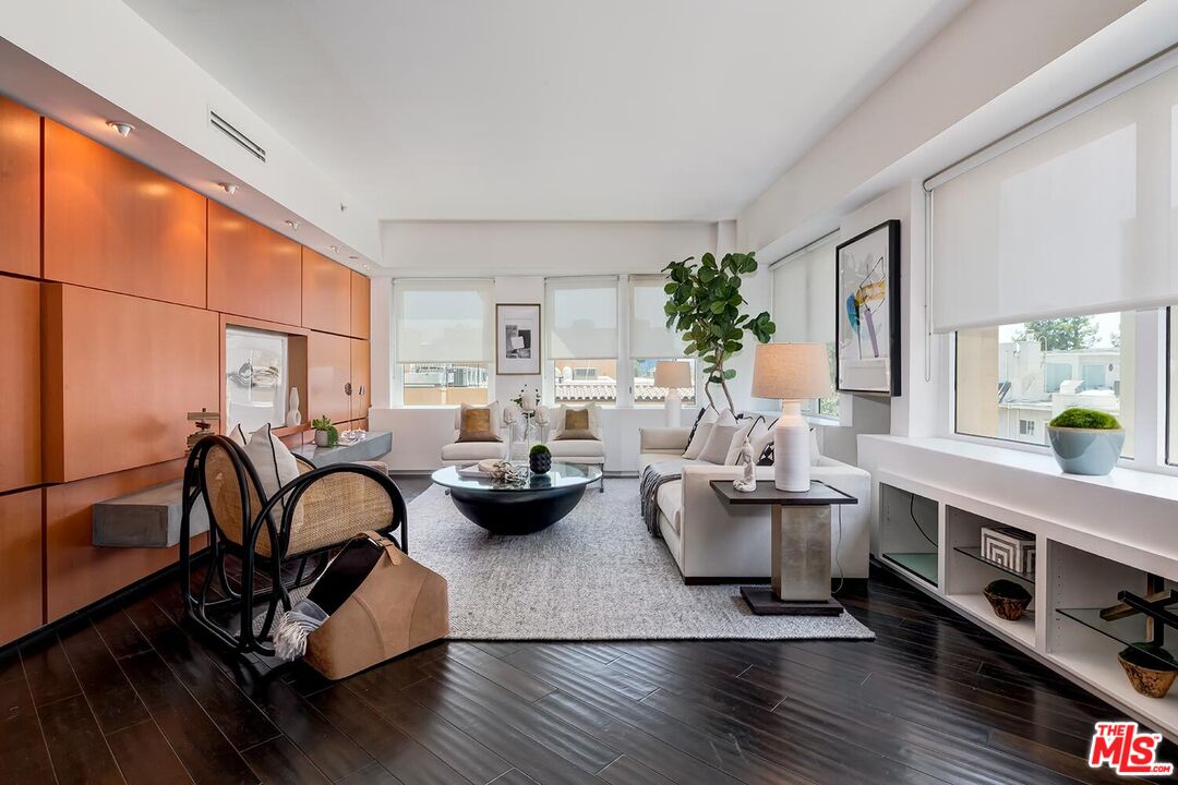 MLS #25568695 image #3