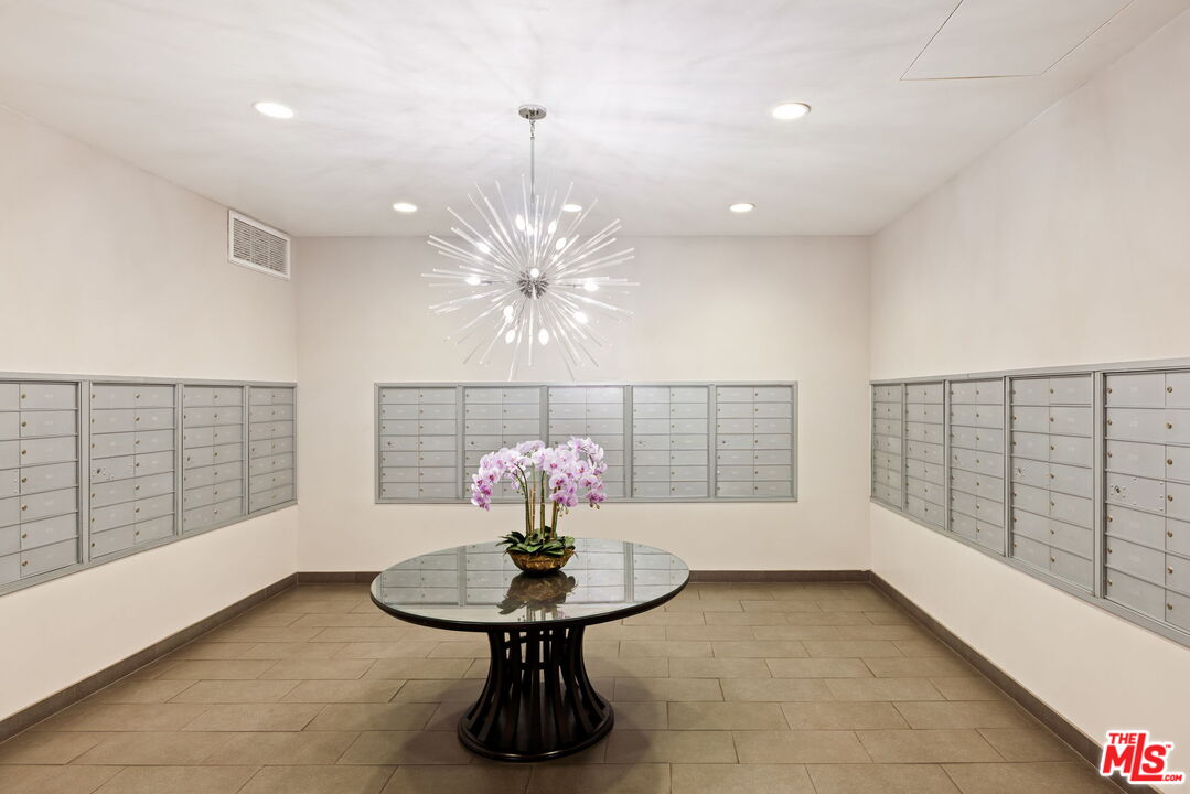 MLS #25568697 image #21