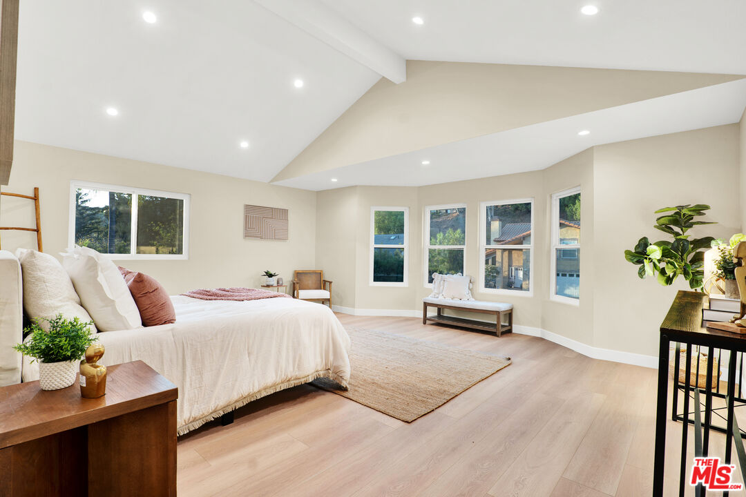 MLS #25568789 image #23