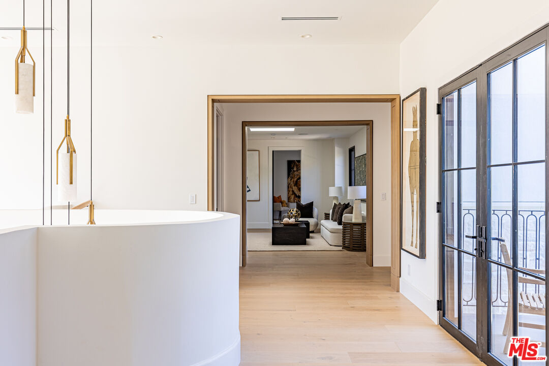 MLS #25568897 image #17