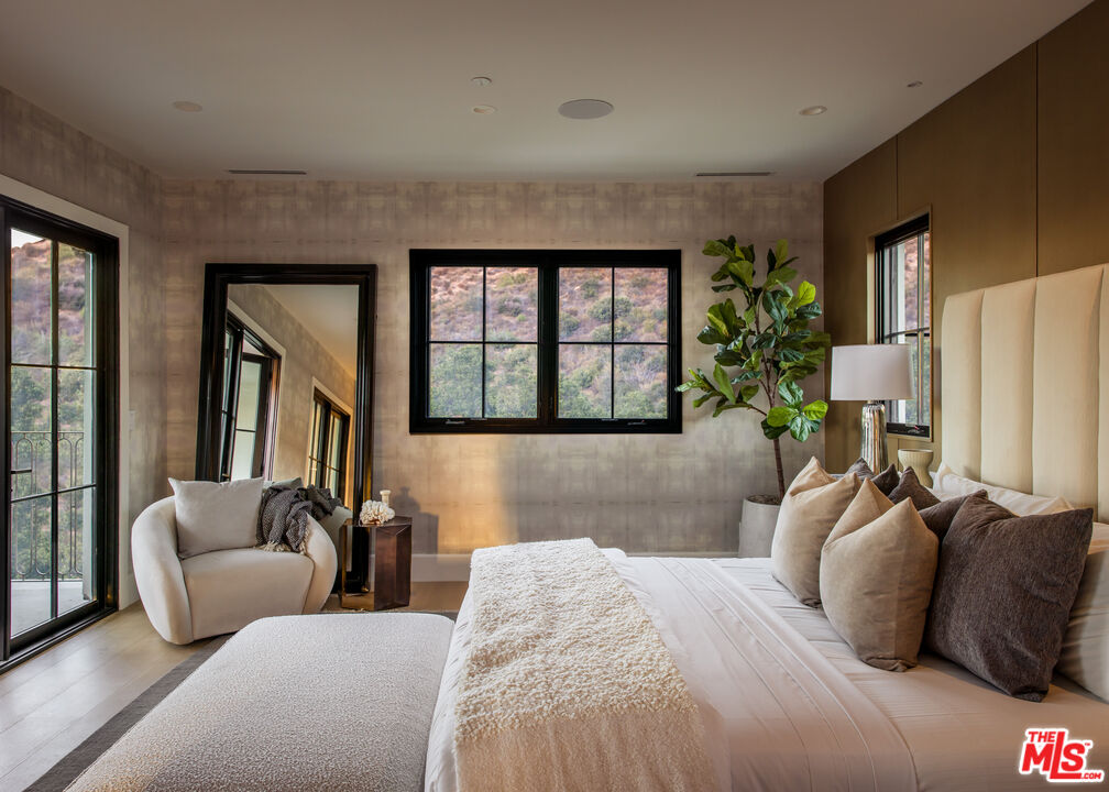 MLS #25568897 image #18