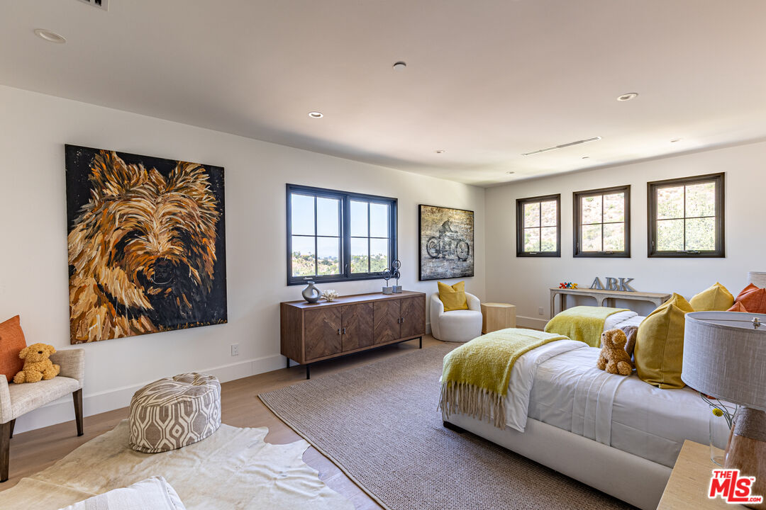 MLS #25568897 image #28