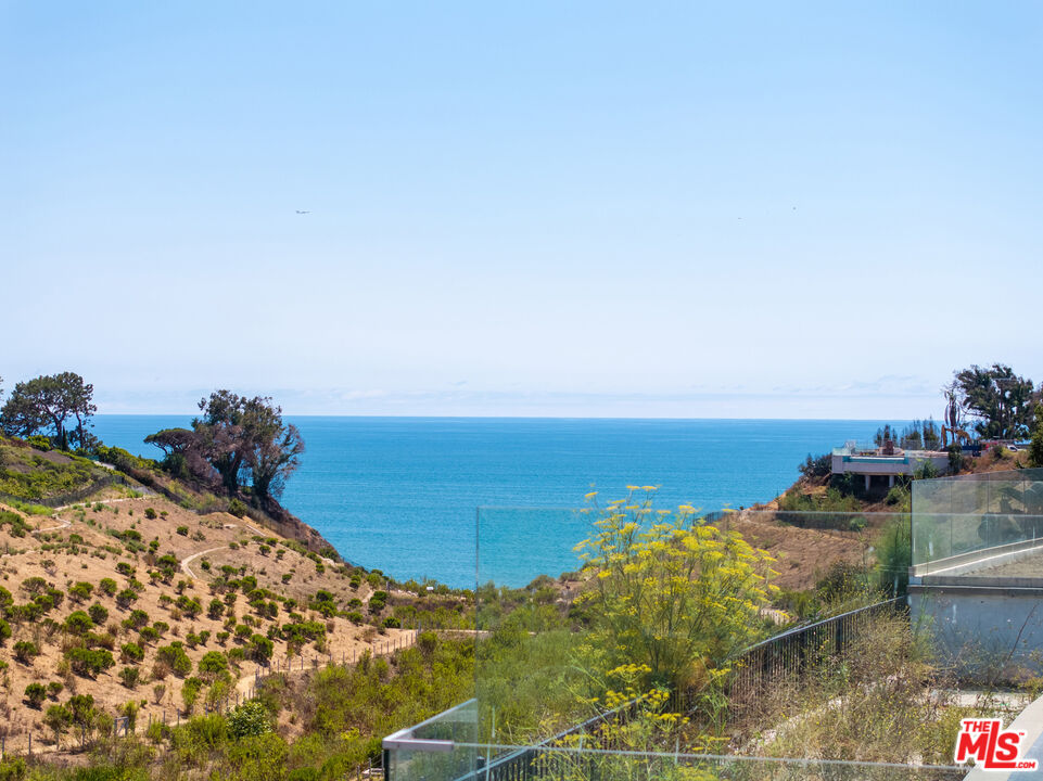 MLS #25569037 image #13