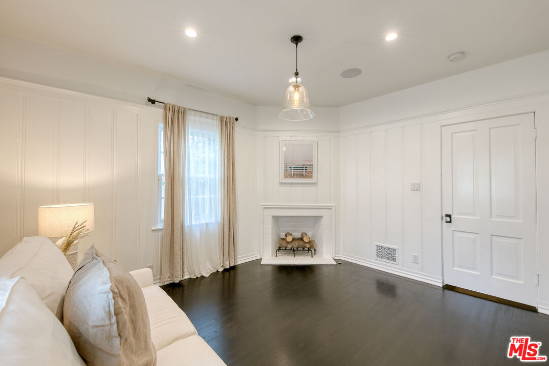 MLS #25569151 image #17