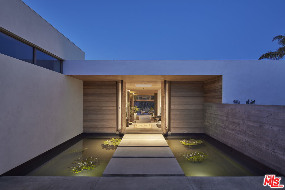 MLS #25569199 image #2