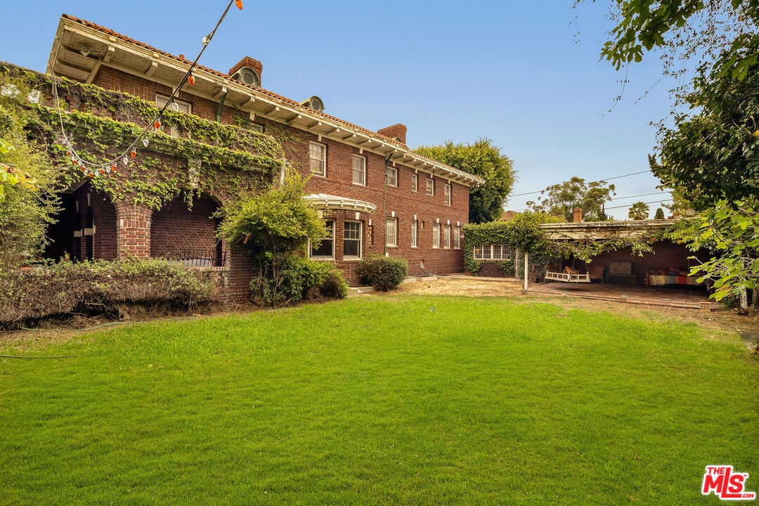 MLS #25569207 image #1