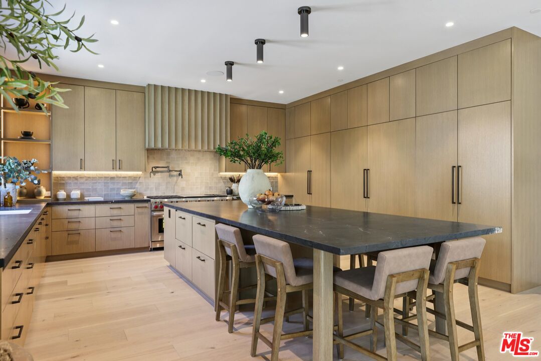 MLS #25569265 image #13