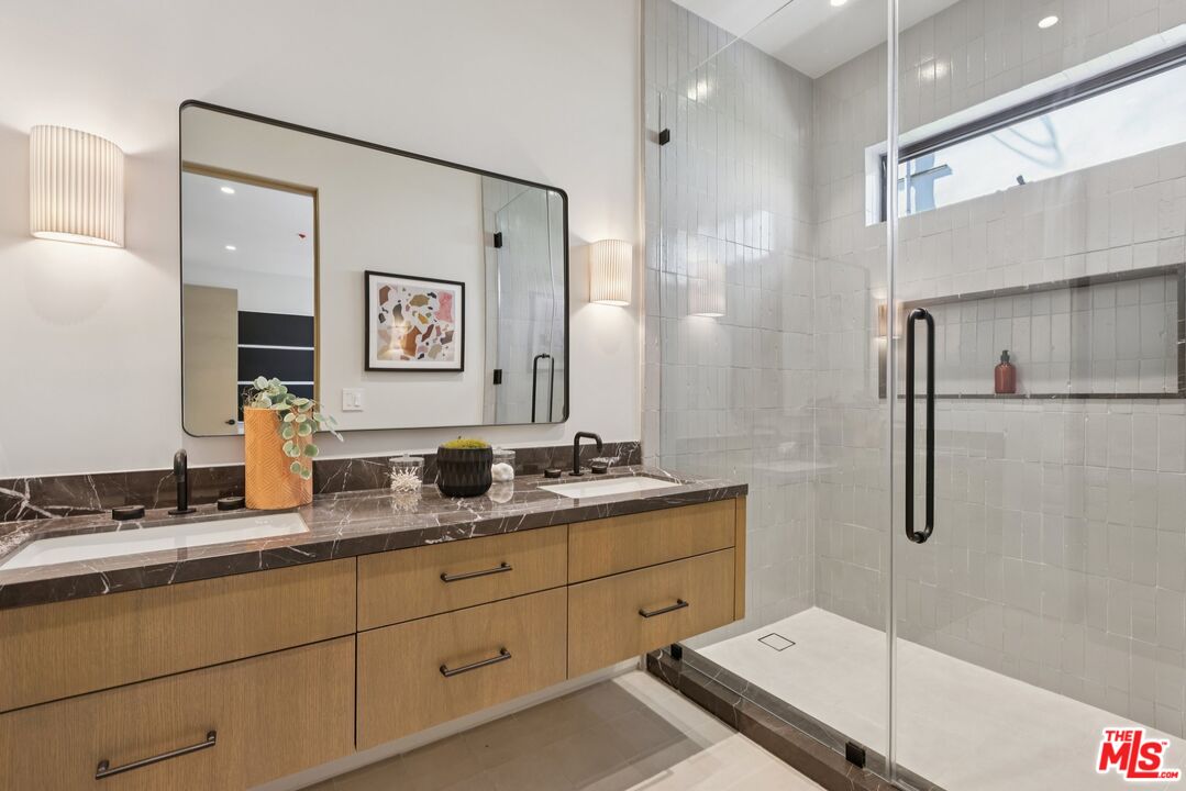 MLS #25569265 image #21