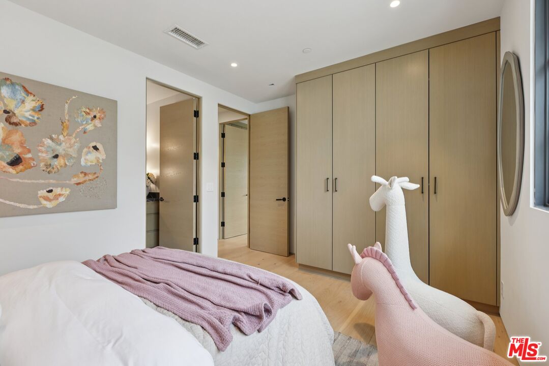 MLS #25569265 image #23