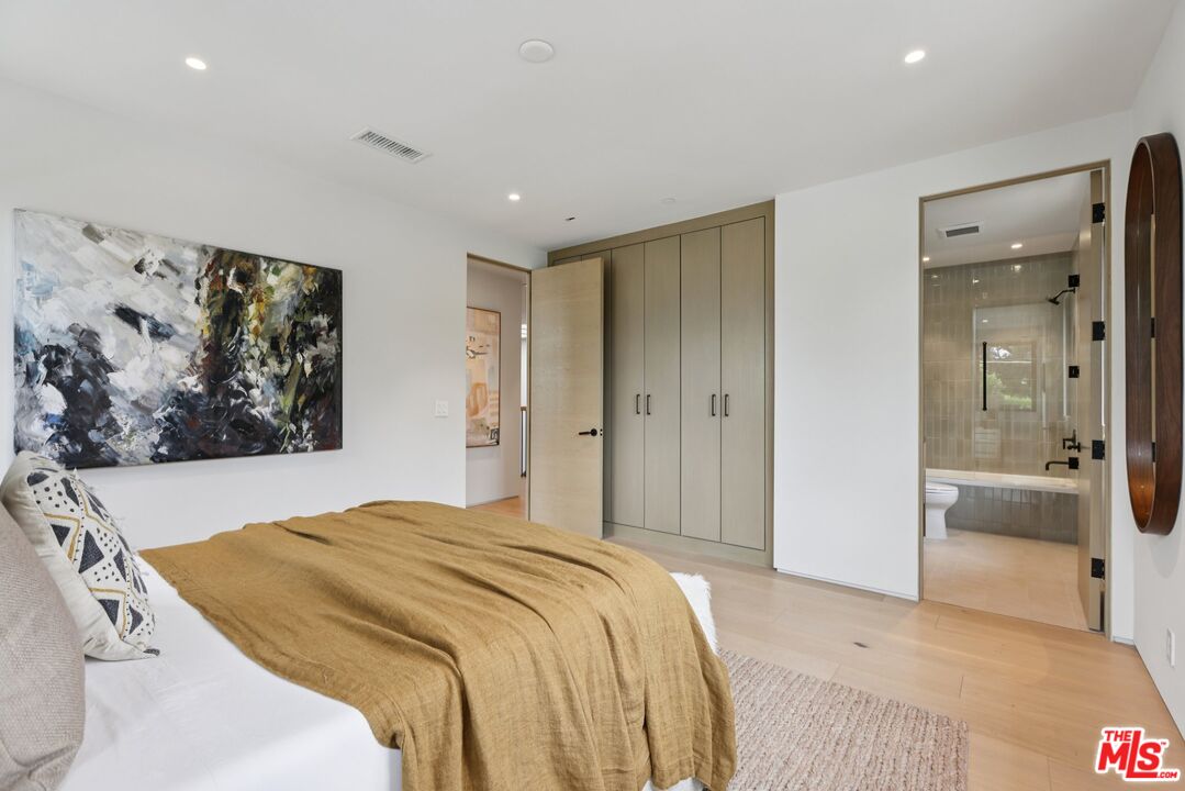 MLS #25569265 image #25